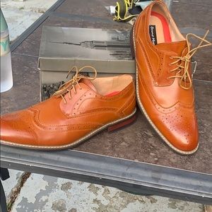 Like new men’s dress shoes